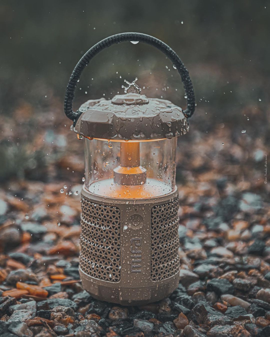 Mifa Wild Camping Outdoor Bluetooth 5.3 Speaker with Lantern – mifa